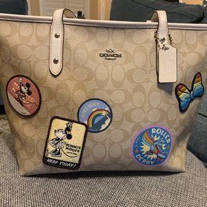 Coach x DISNEY Limited Minnie Mouse Patches Tote